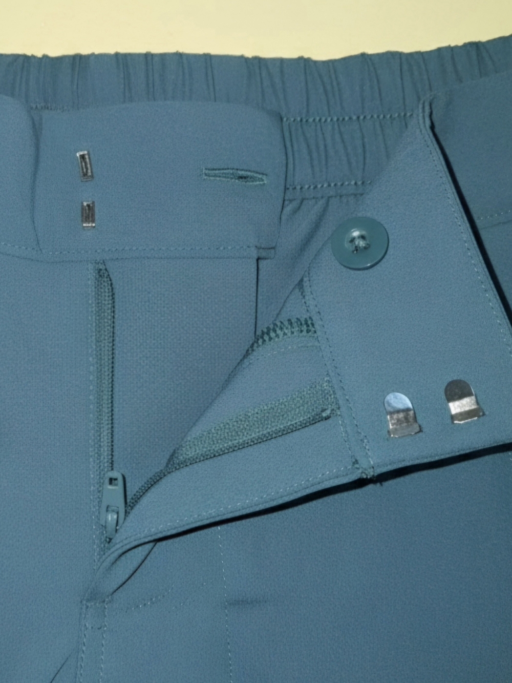 all in motion Teal High-Rise Pleated Women’s Golf Shorts - Picture 3 of 6